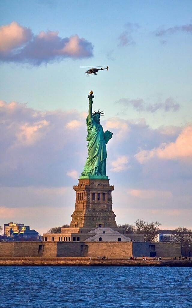 Vol helicoptere NY Statue Liberté
